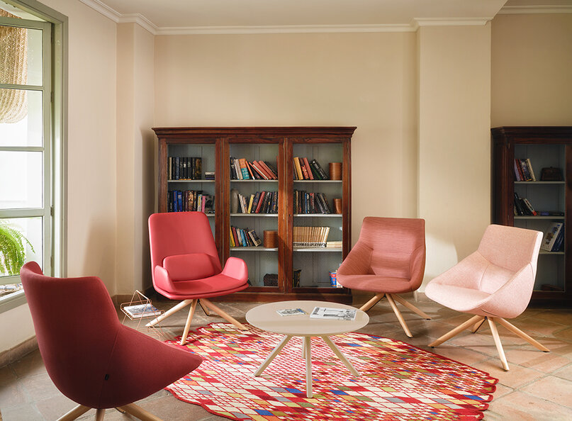 Bow Lounge