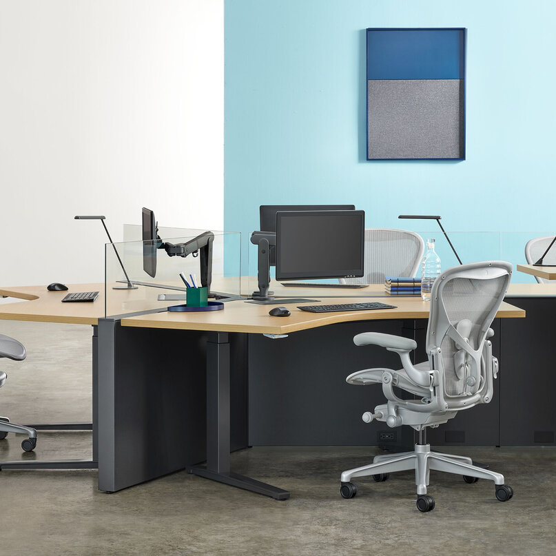 Herman Miller Aeron mineral veľkosť C