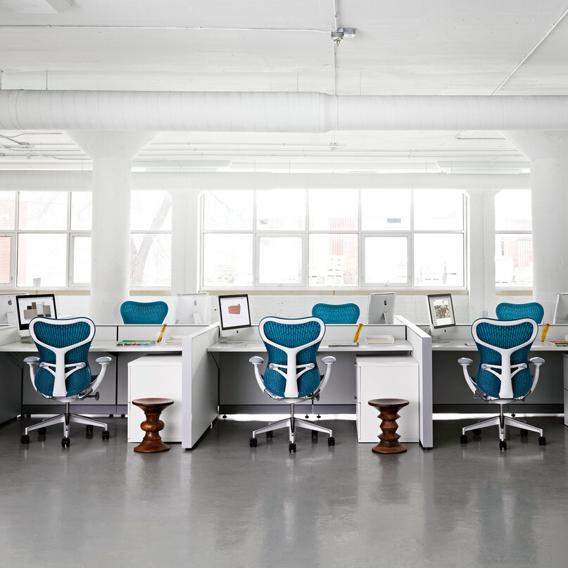 Herman Miller Mirra 2 butterfly tyrkysová
